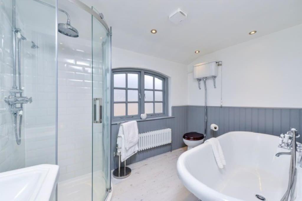 Victorian Townhouse - Stamford Centre - 2 Big Bedrooms, Living Room Kitchen Etc Tastefully Decorated Ngoại thất bức ảnh